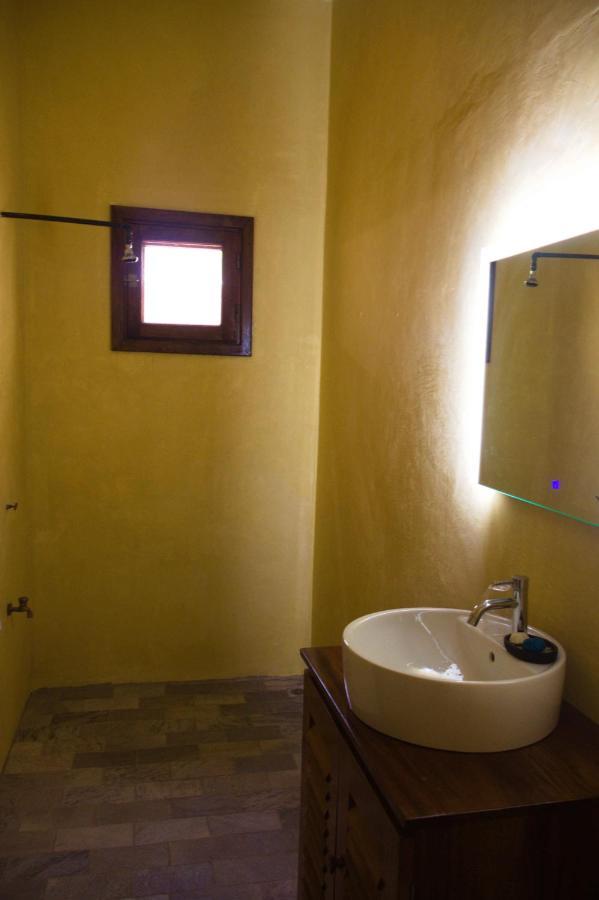 Hotel Otsunami Ломе Экстерьер фото
